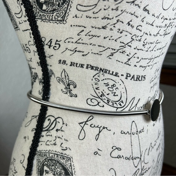 Vintage Thin Slinky Silver Disk Retro Disco Belt Size S/M - Picture 5 of 14